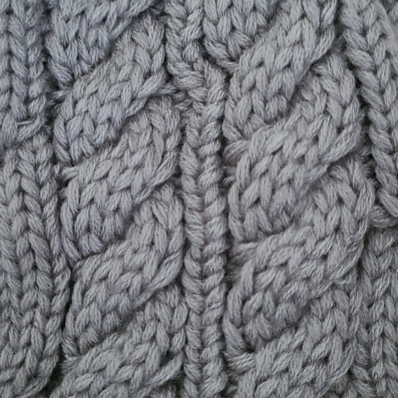 New ponytail beanie - Picture 3 of 8